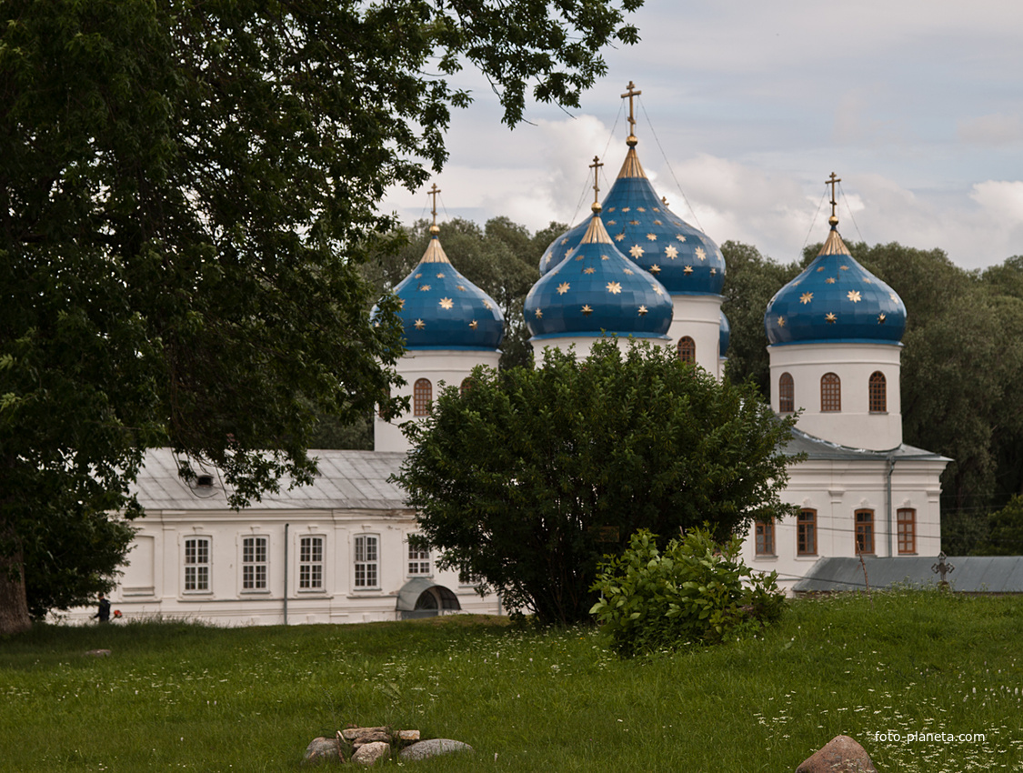 Собор Воздвижения Креста Господня