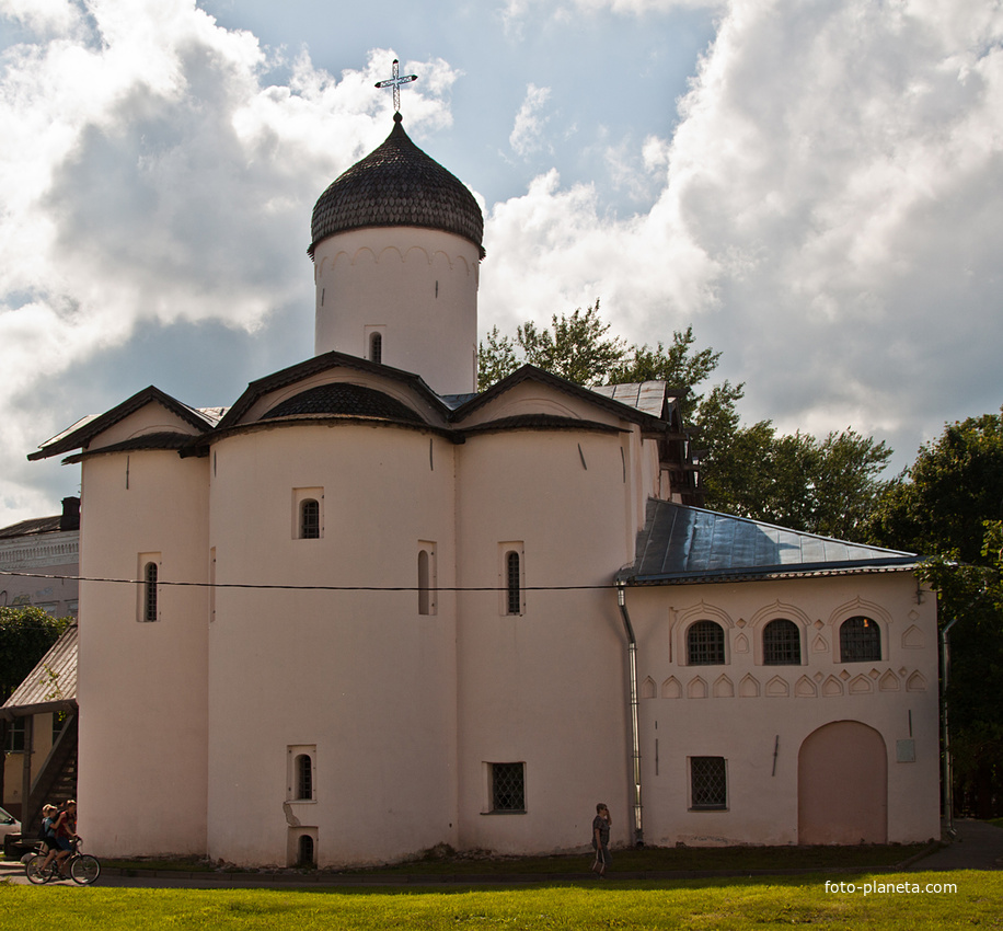 Церковь Жен-Мироносиц