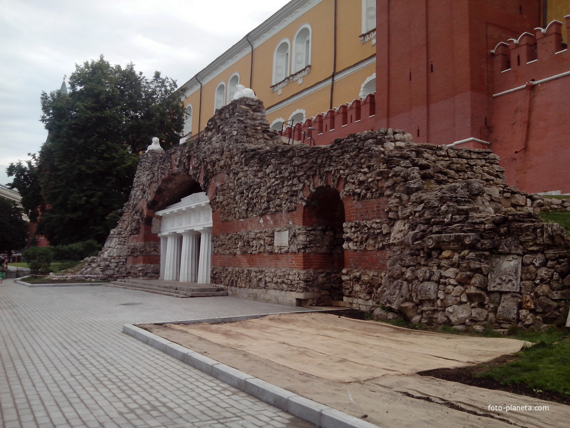 в алексадровском саду