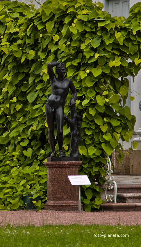 Статуя Апполино