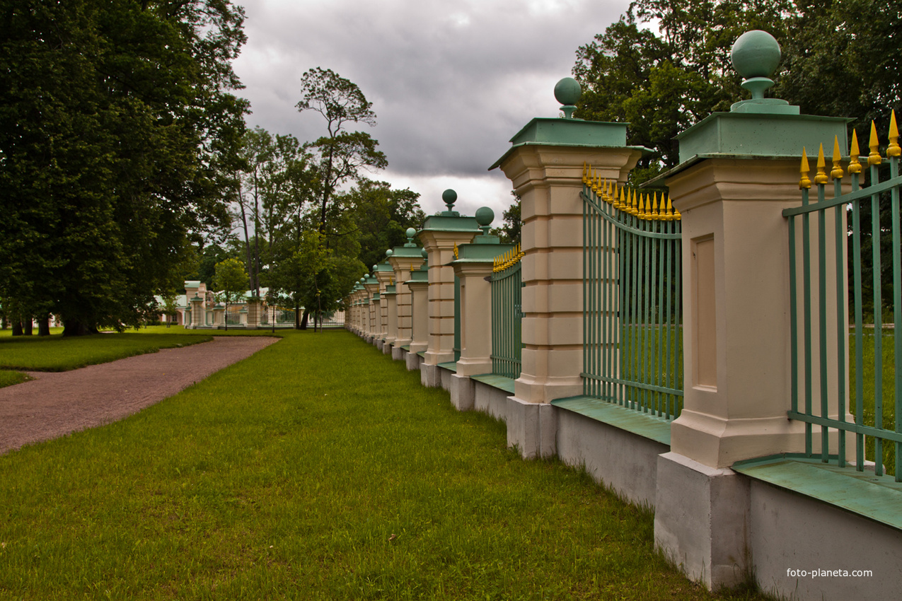 Ограда Большого Меншиковского дворца