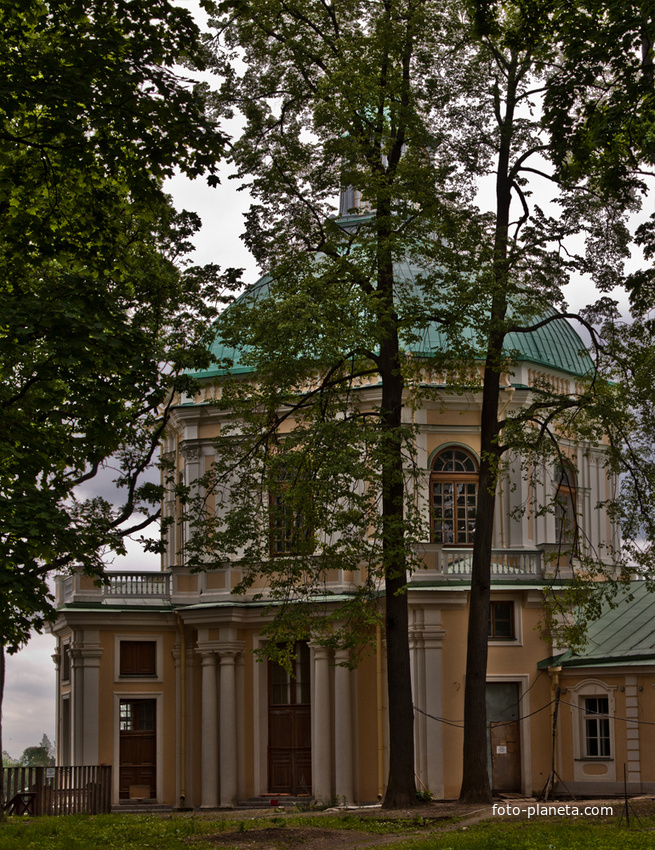Церковный павильон Большого Меншиковского дворца