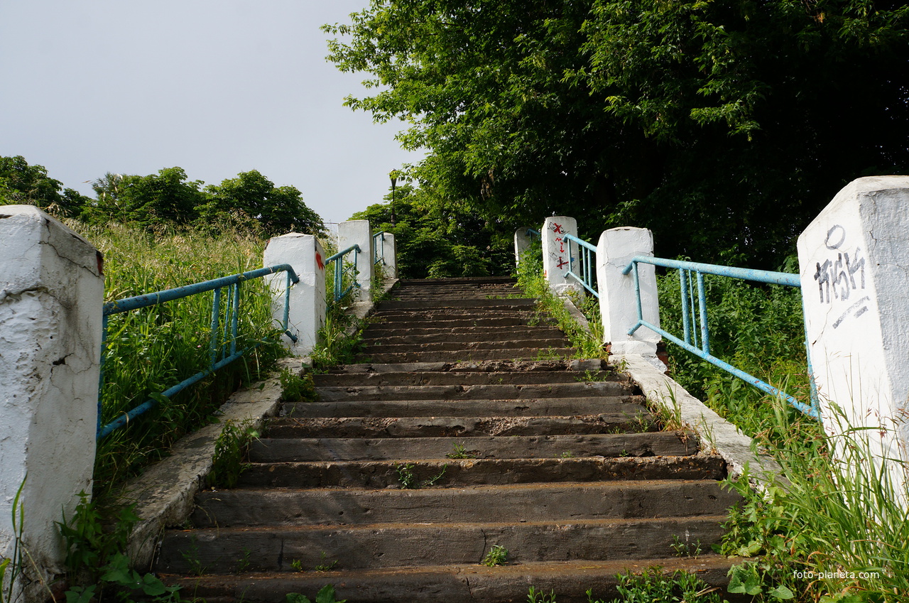 Бочманово лестница к пристане на Оке