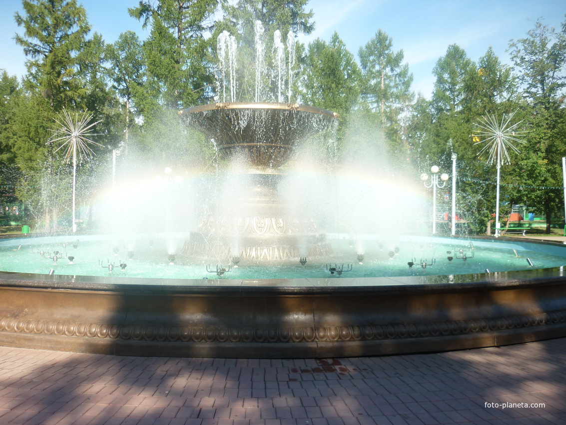 фонтан в парке атракцинов