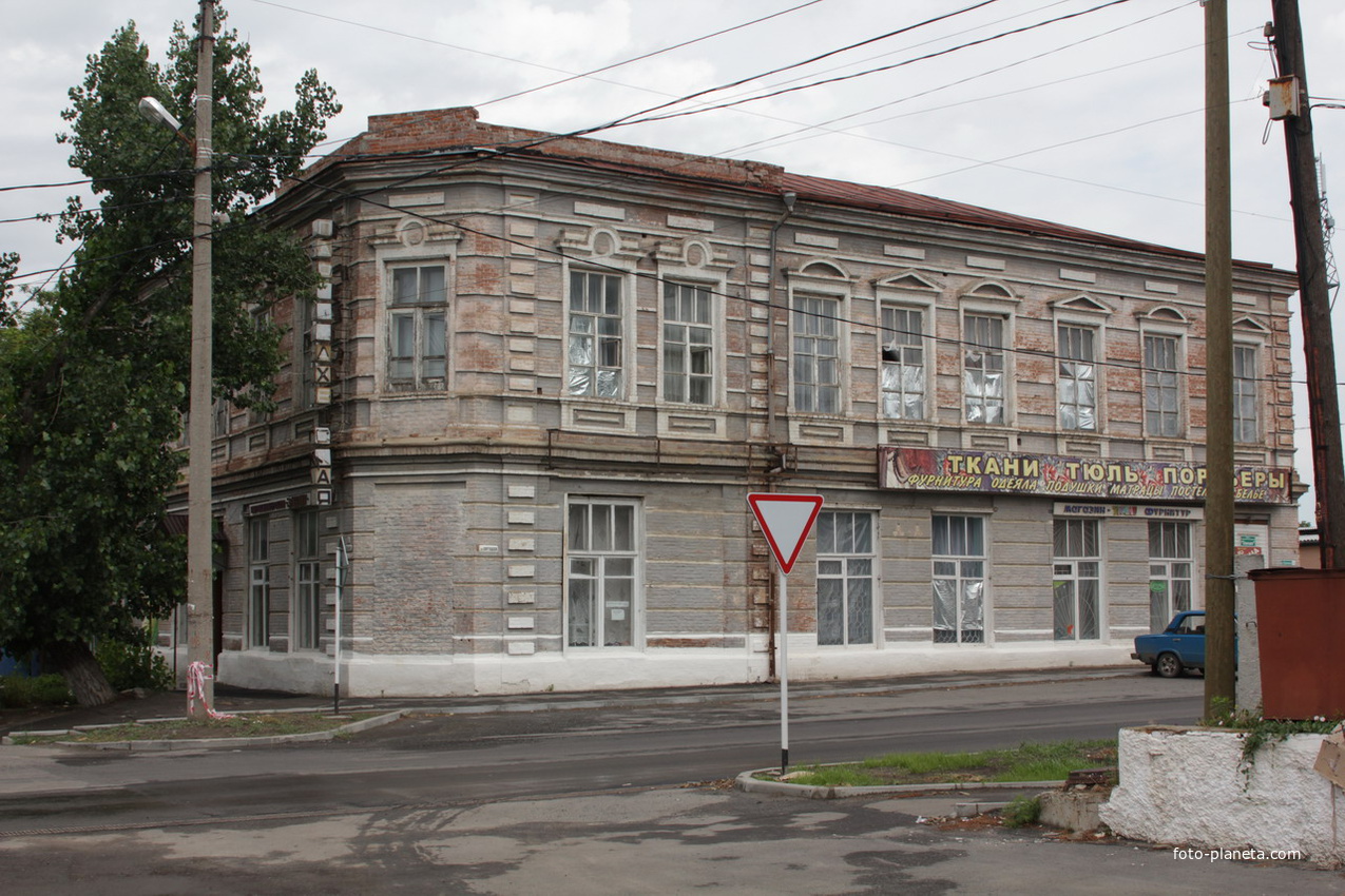 Константиновск. Старые здания