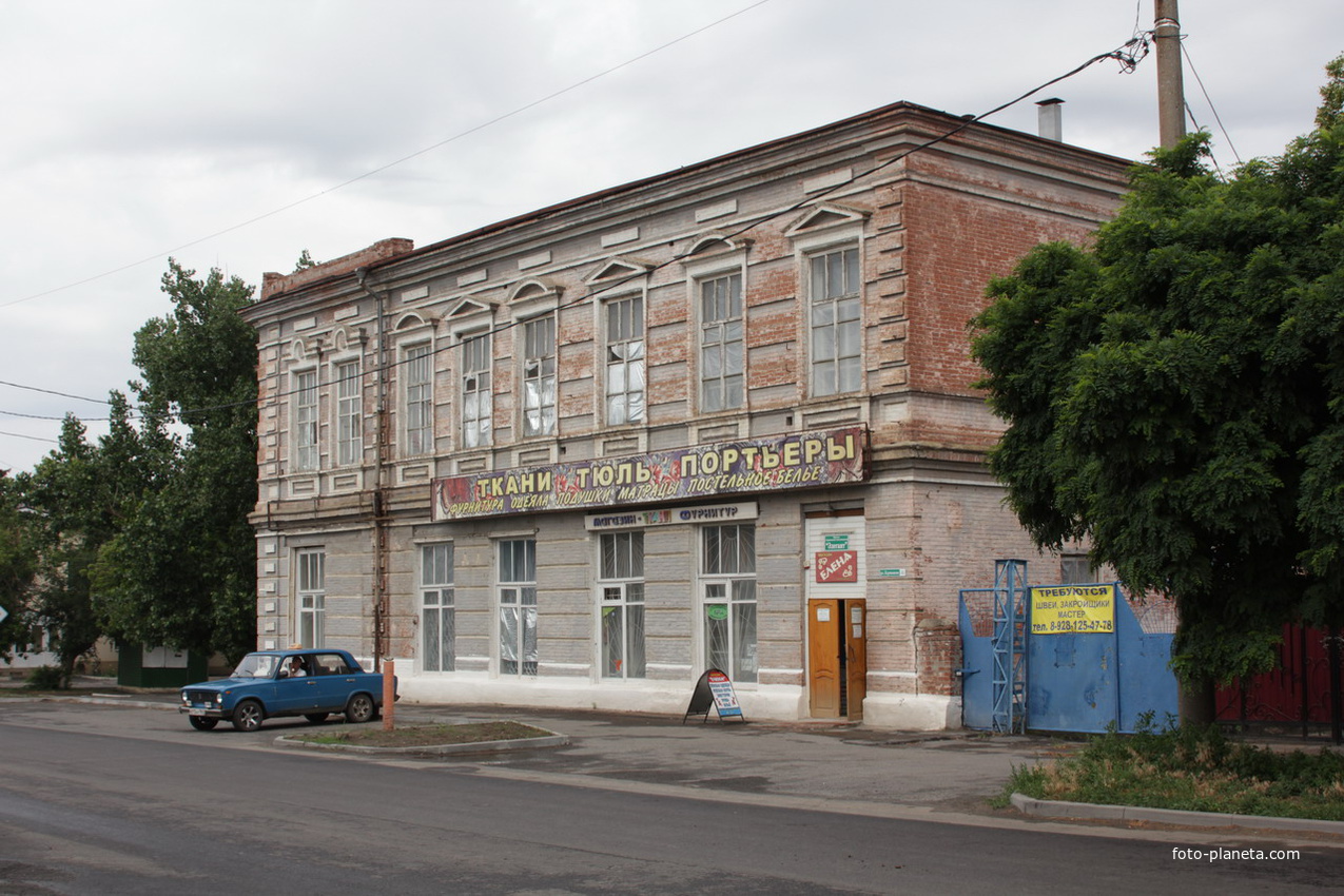 Константиновск. Старые здания