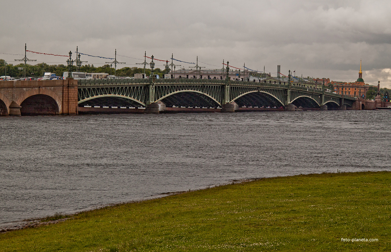 Троицкий мост