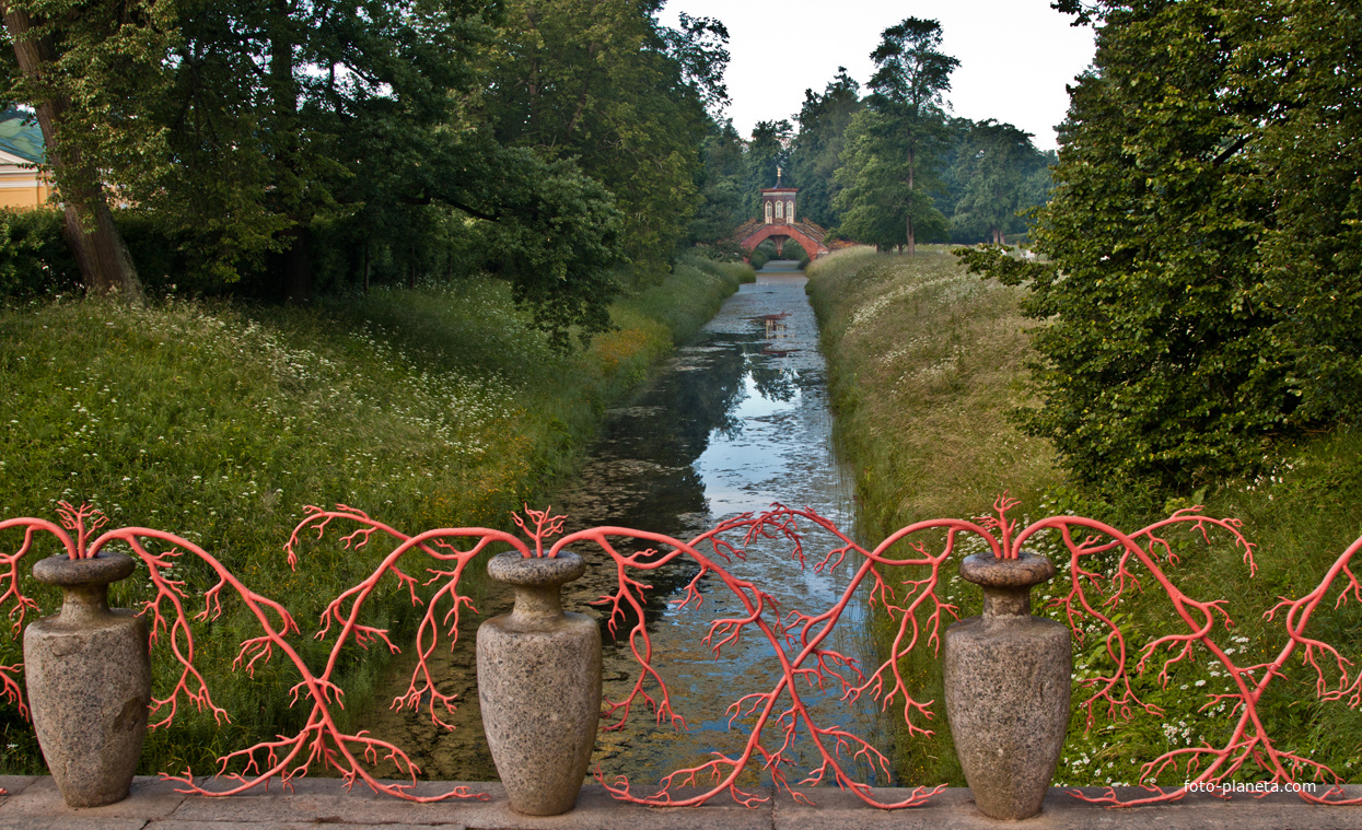 Вид на Крестовый мост