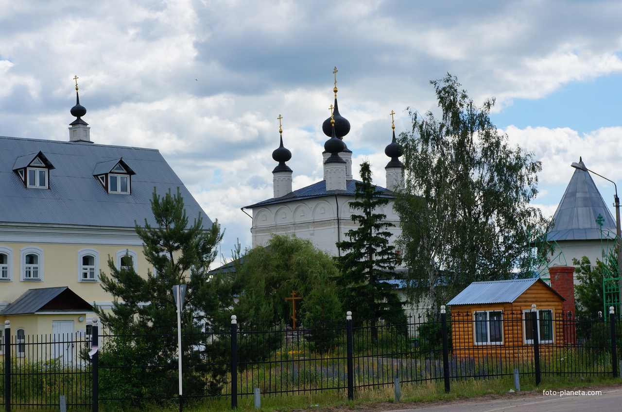 Собор Троицы Живоначальной в Троицком Белопесоцком монастыре