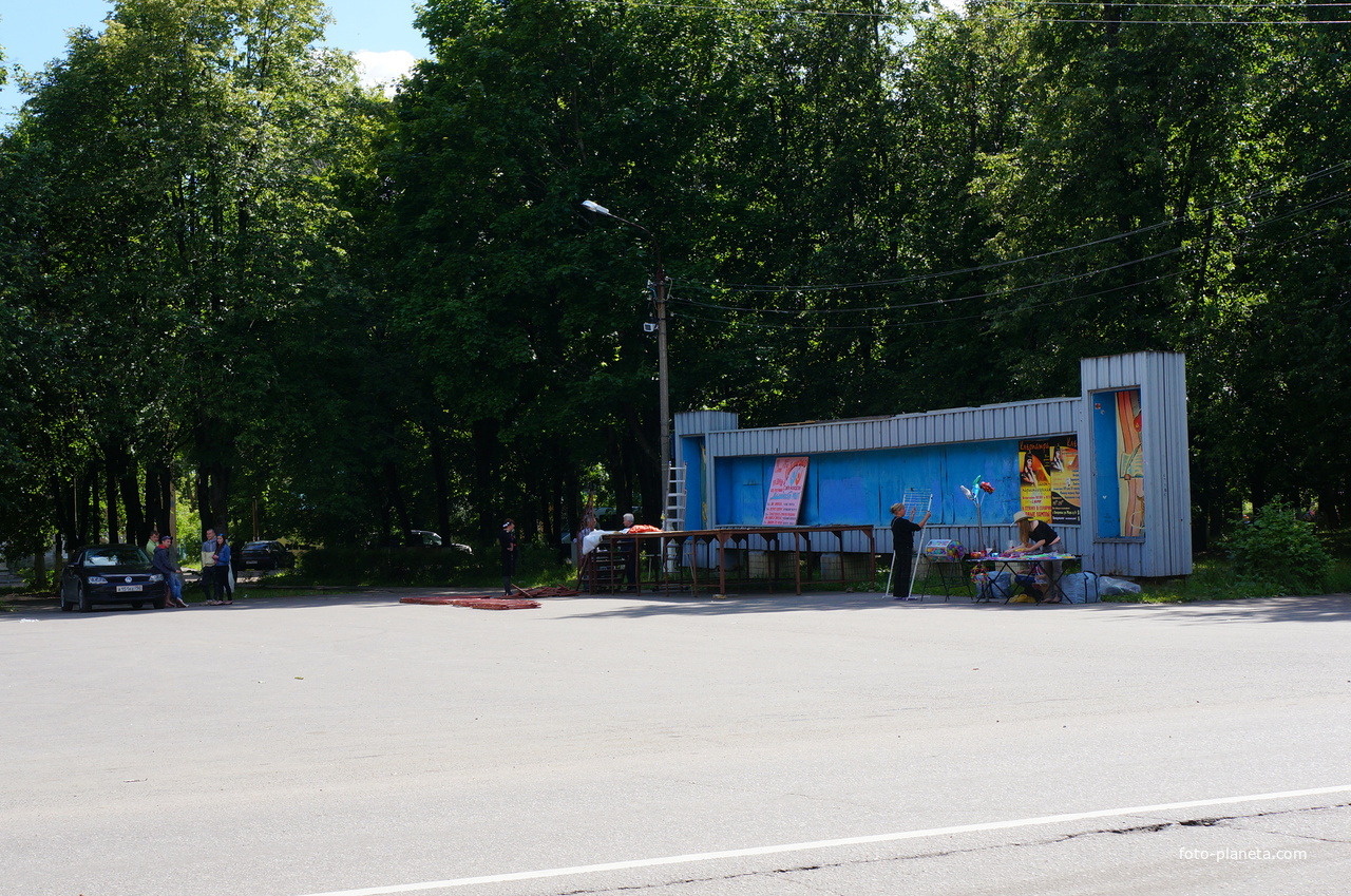 Площадь в городе Ожерелье