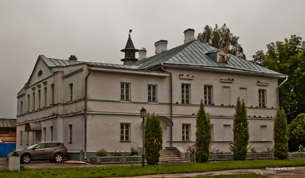 Дом служителей Свято-Троицкого собора