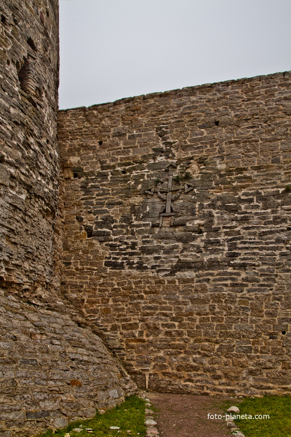 Стена крепости
