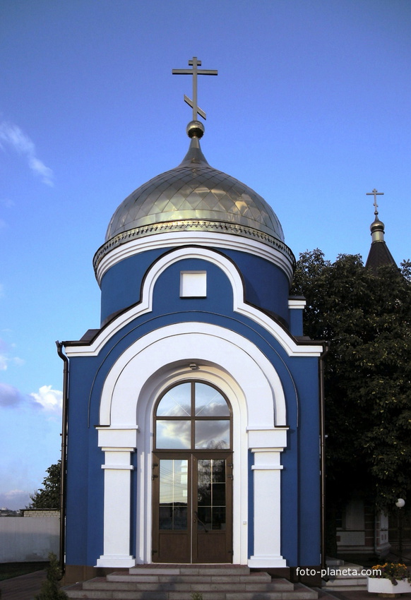 Часовня белгород. Крестовоздвиженский храм Белгородской области. Храм Крестовоздвижения Белгород. Церковь Воздвижения честного Креста Господня, Белгород. Храмы Белгорода Белгород.