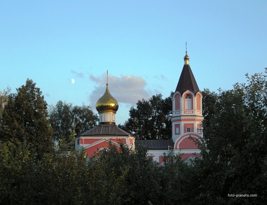 Крестовоздвиженская церковь в городе Белгороде