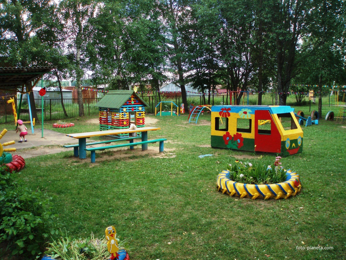 На площадке детского сада