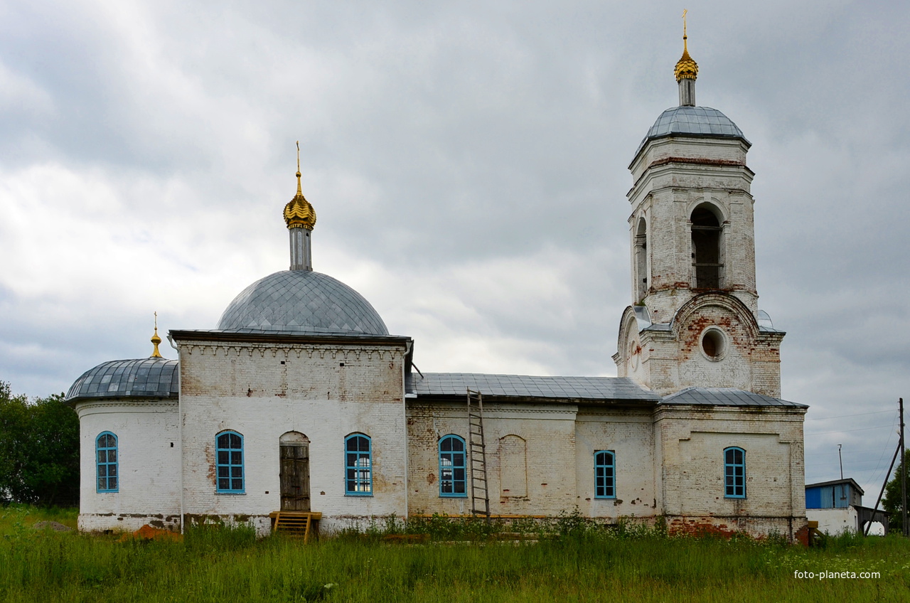Колокольня церкви Георгия Победоносца в посёлке Уролка
