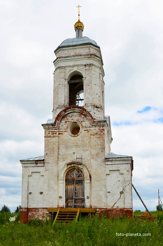 Храм Георгия Победоносца в посёлке Уролка Соликамского района