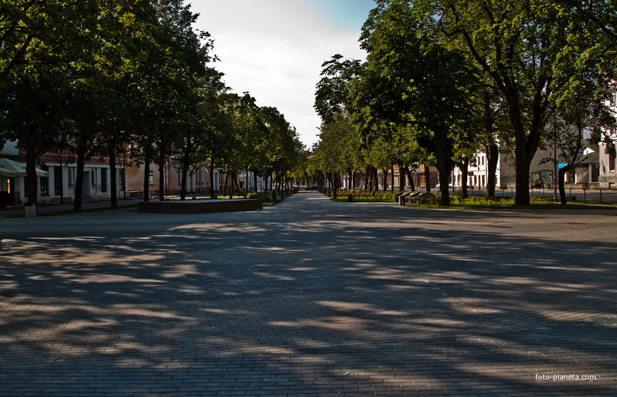 Сквер и улица Пушкина