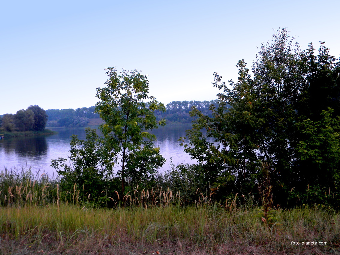 Пейзаж на реке в микрорайоне Титовка города Шебекино