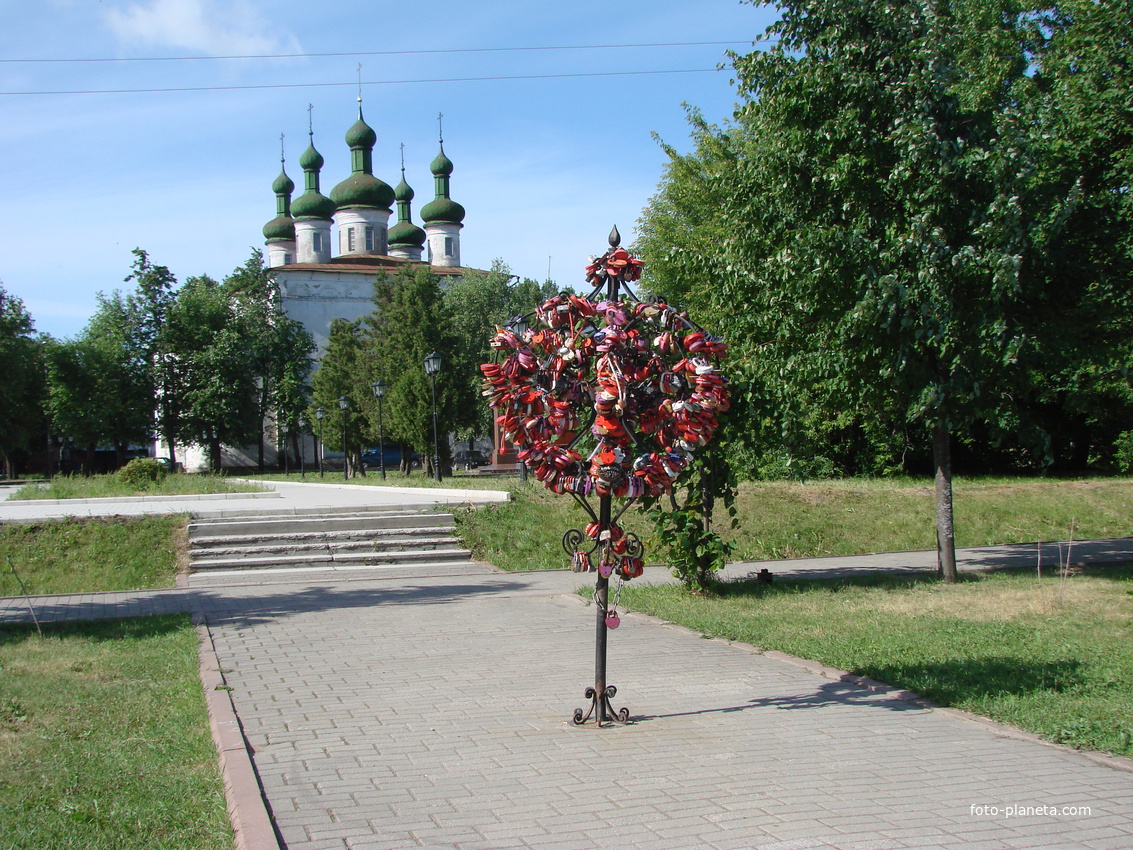 Кинешма. Замки новобрачных