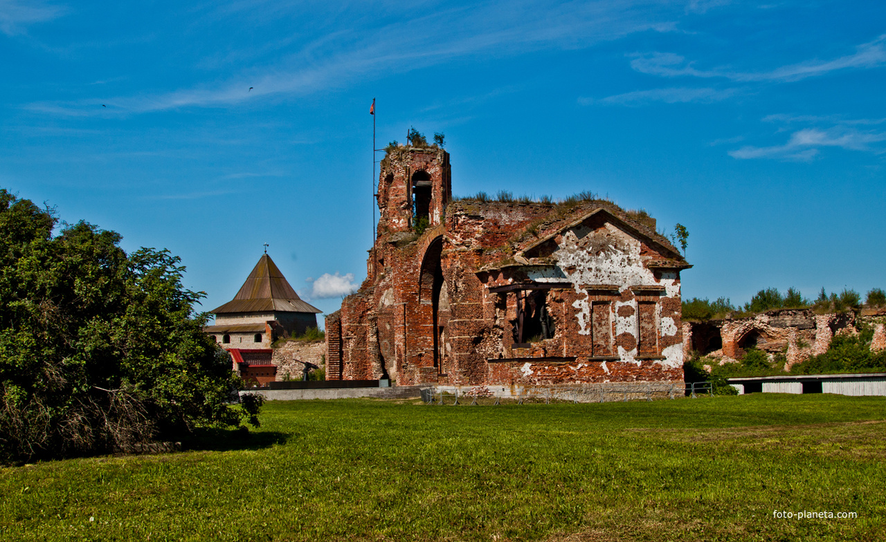 В крепости