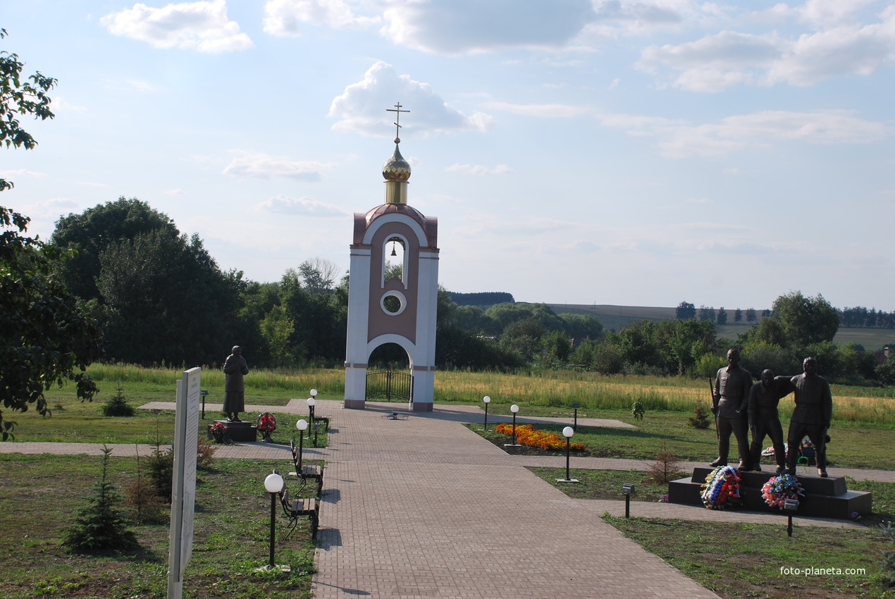Воинский мемориал в селе Озёрки