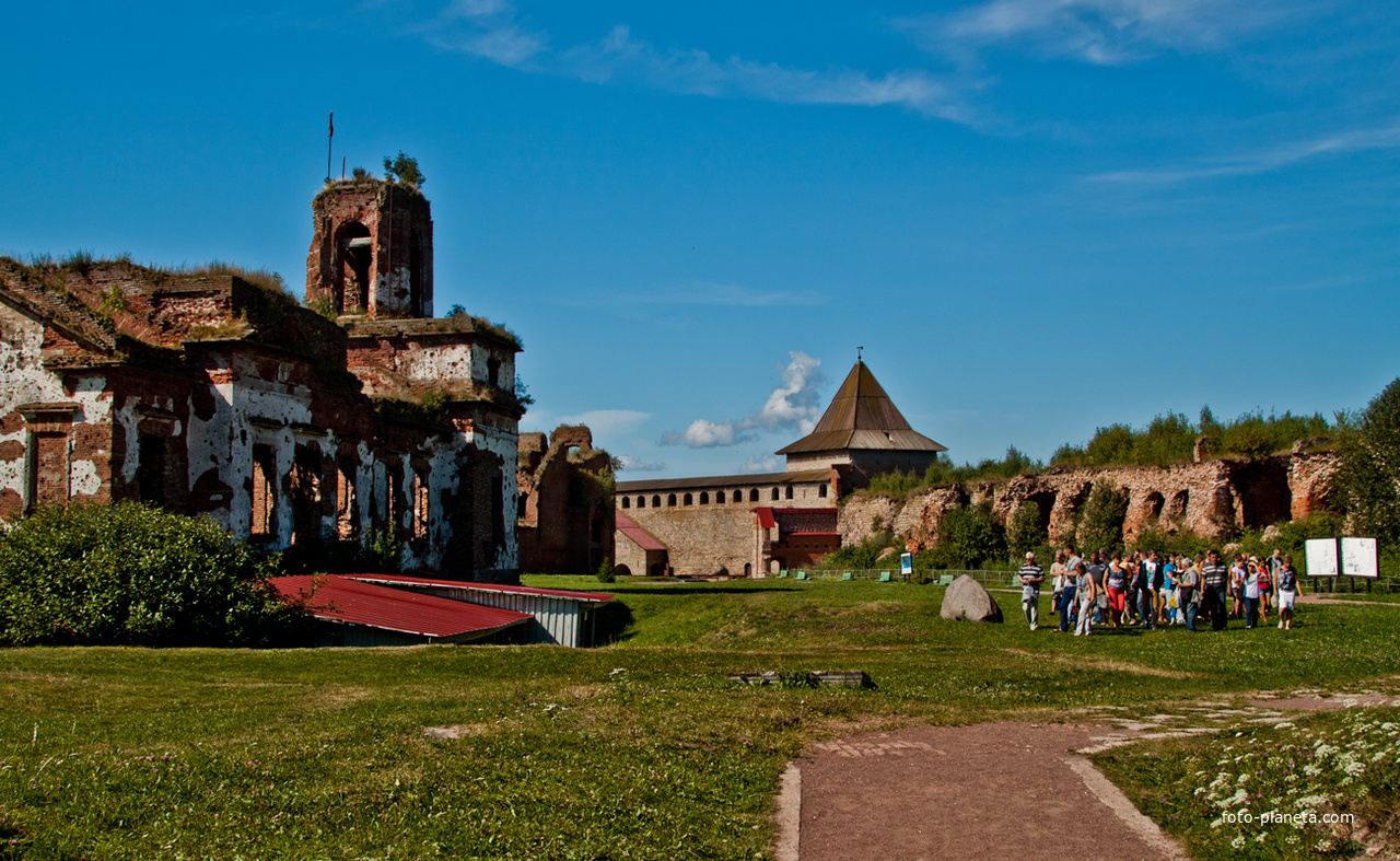 В крепости