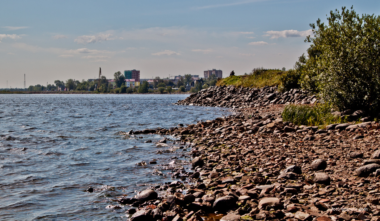 Берег острова Ореховый