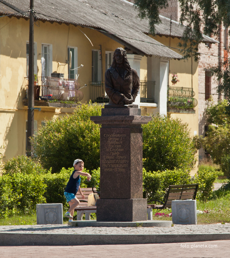 Памятник графу Рагузинскому