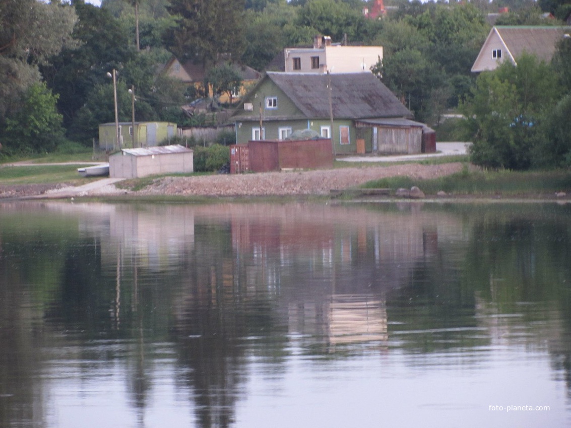 Вид на Нарву с Ивангородского берега