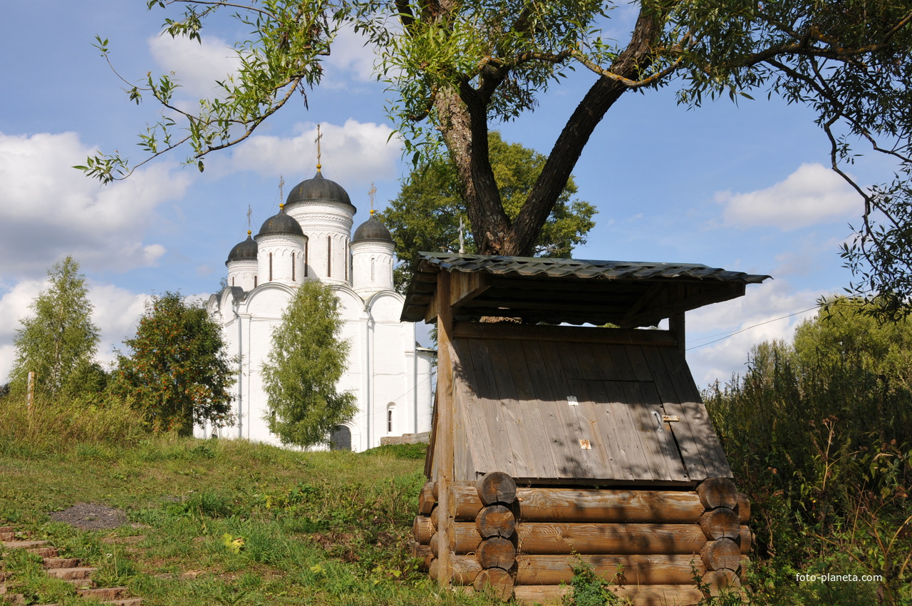 Купель храма Михаила-Архангела