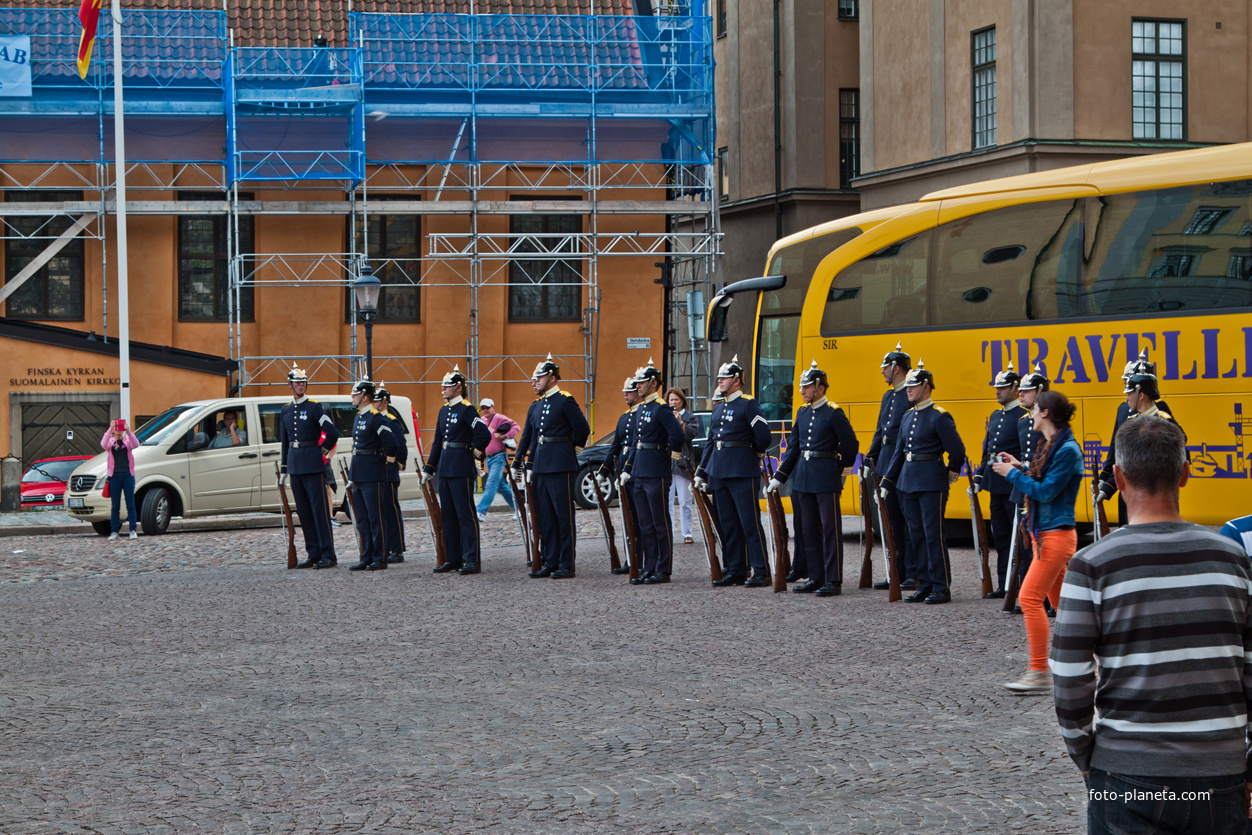 На площади Ярла Биргера