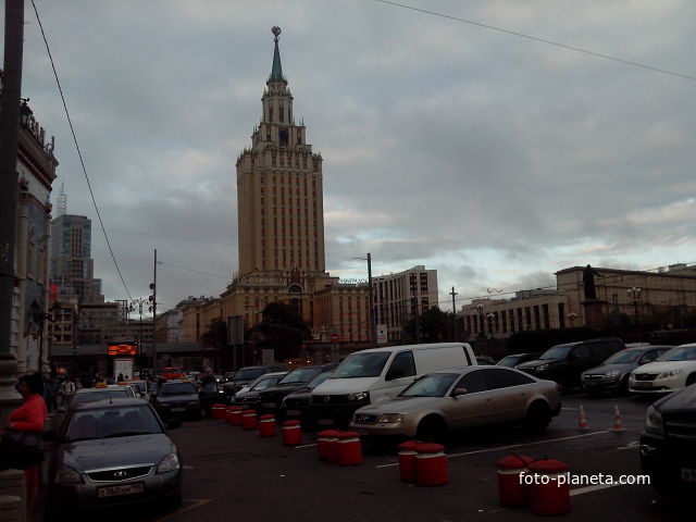 гостиница  ленинград  вид  от  казанского  вокзала