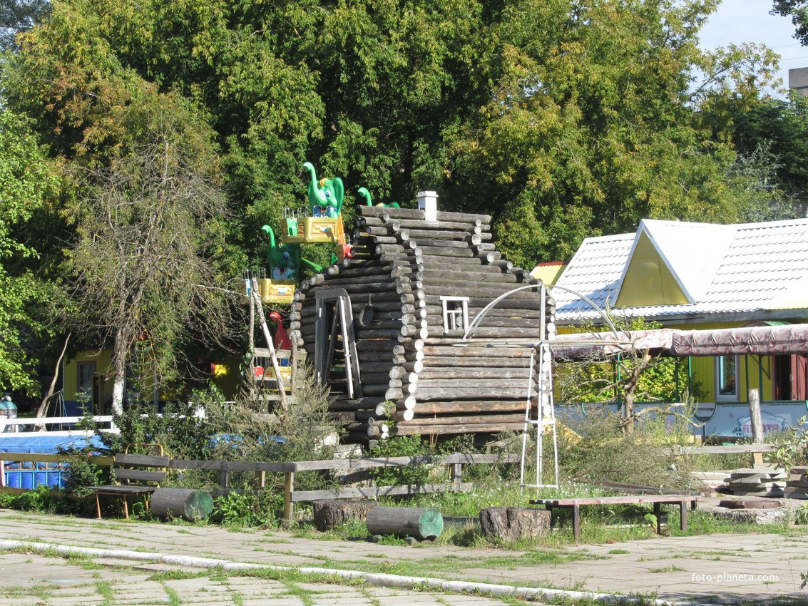 Парк аттракционов - Анюта