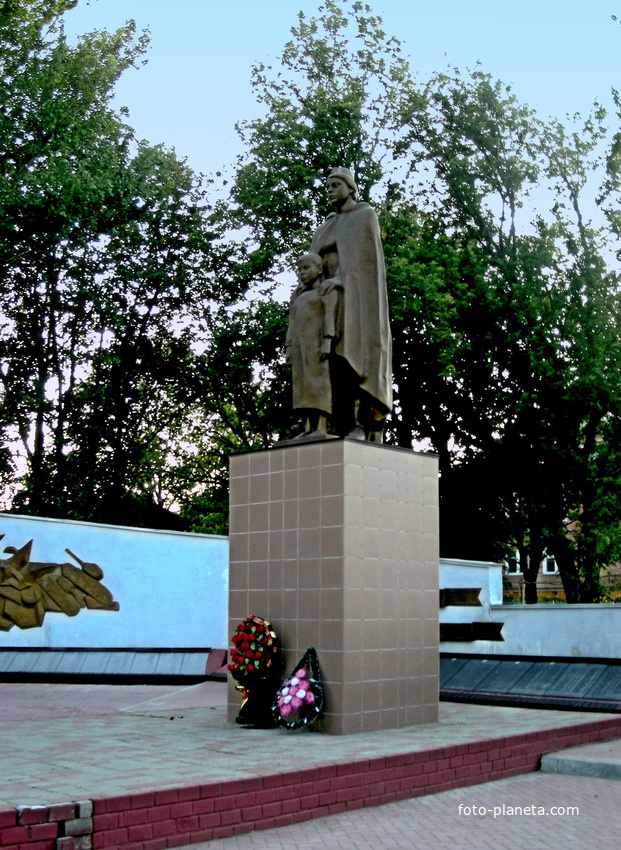 Мемориал Воинской Славы в селе Дмитриевка