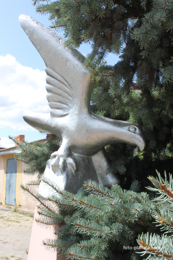 Красная Яруга. Памятник воинам-интернационалистам.