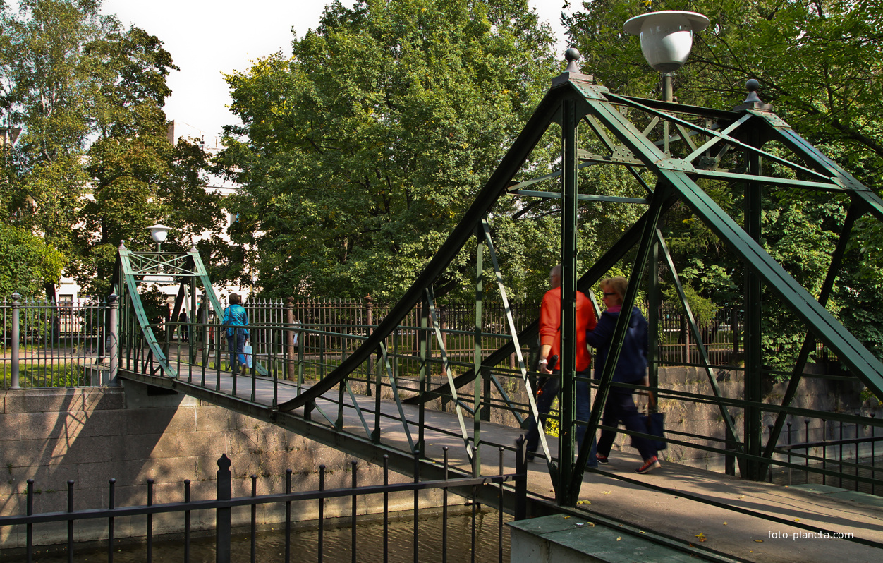 Пешеходный мост