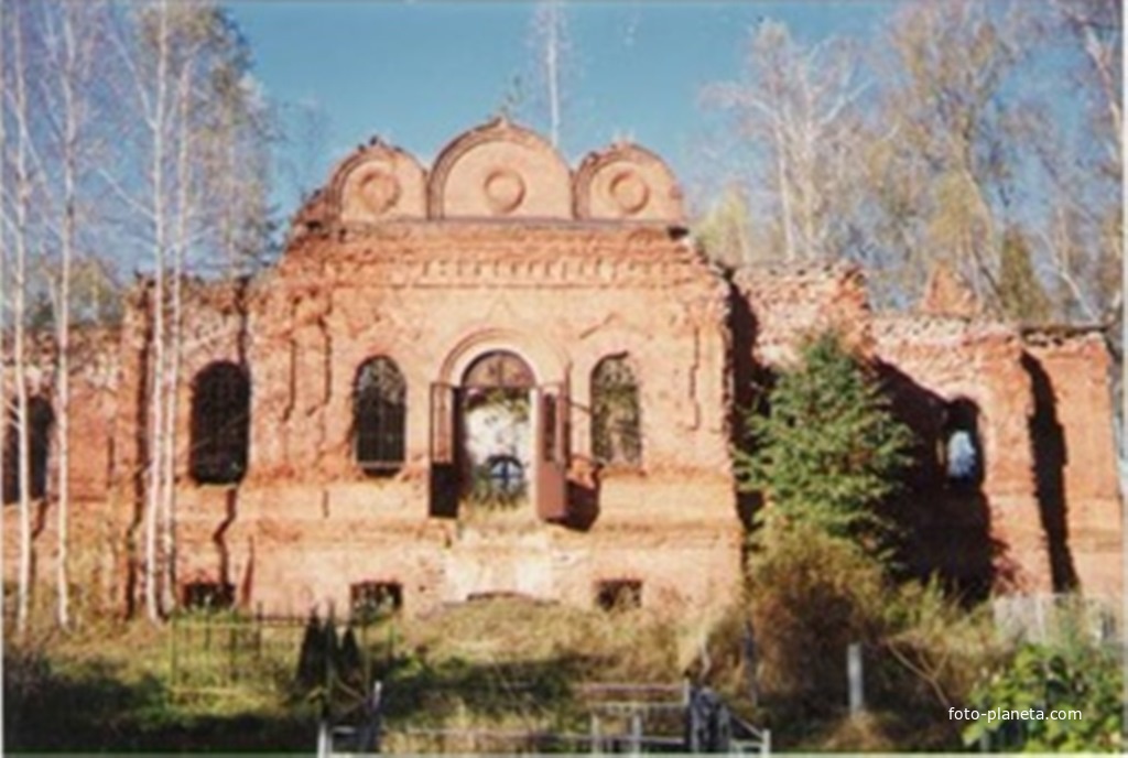 Зачатьевский храм около села Гора. Вид с запада (основательно разрушен)