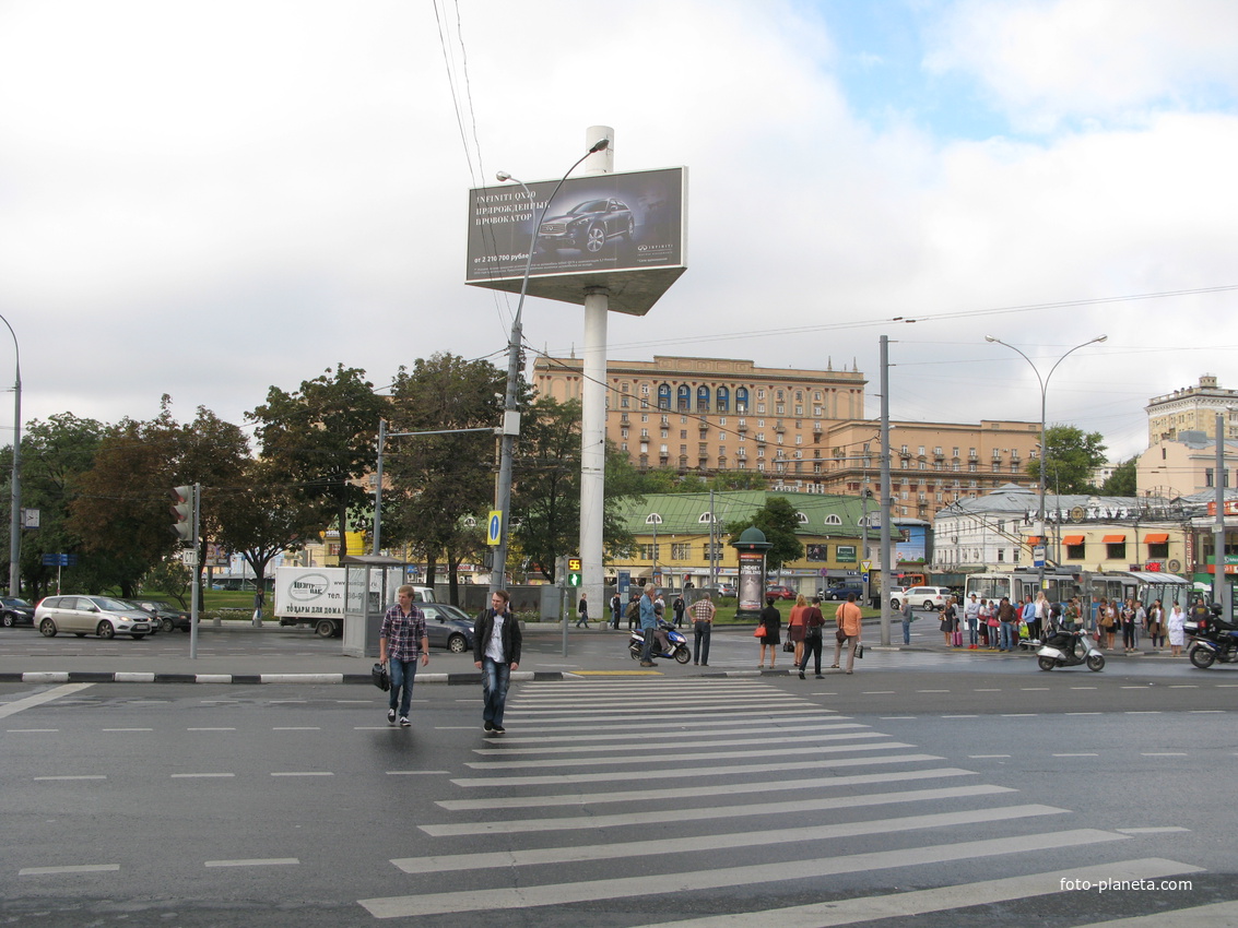 Москва 2014 - у метро Таганская