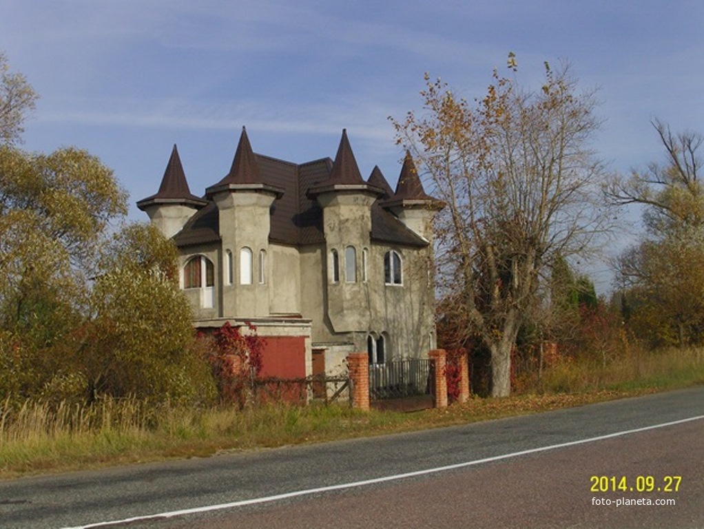 Дом на въезде в деревню Кулаковка