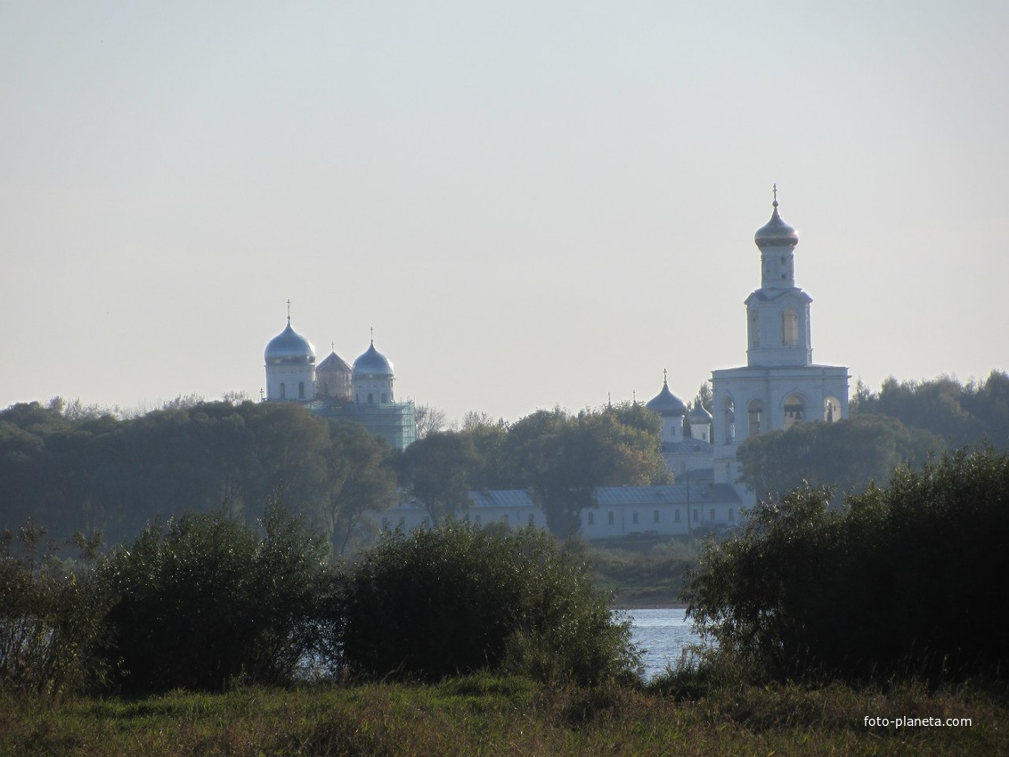 Вид на Юрьев Монастырь