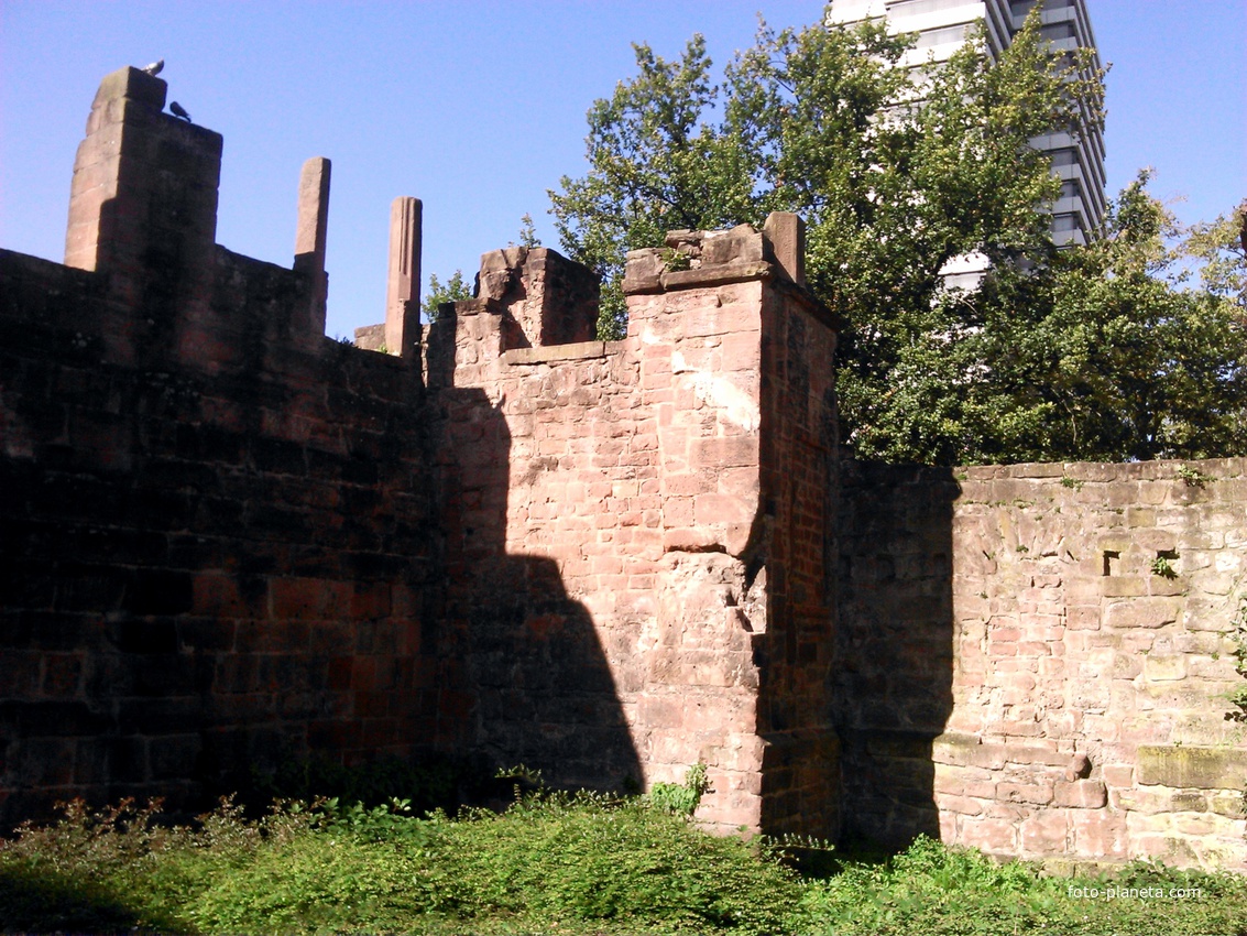 Развалины замка Фридриха Барбароссы,