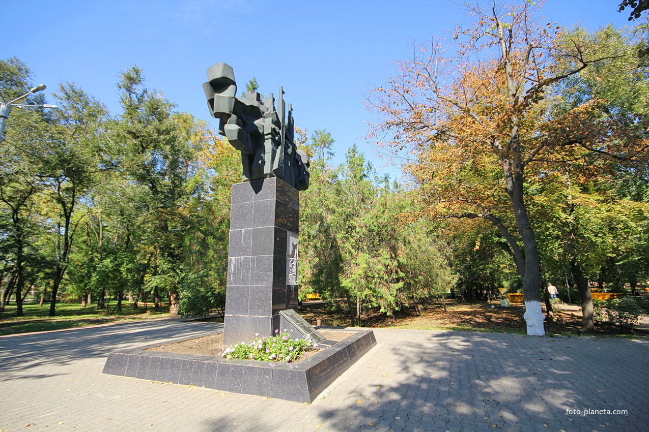Памятники города Батайска