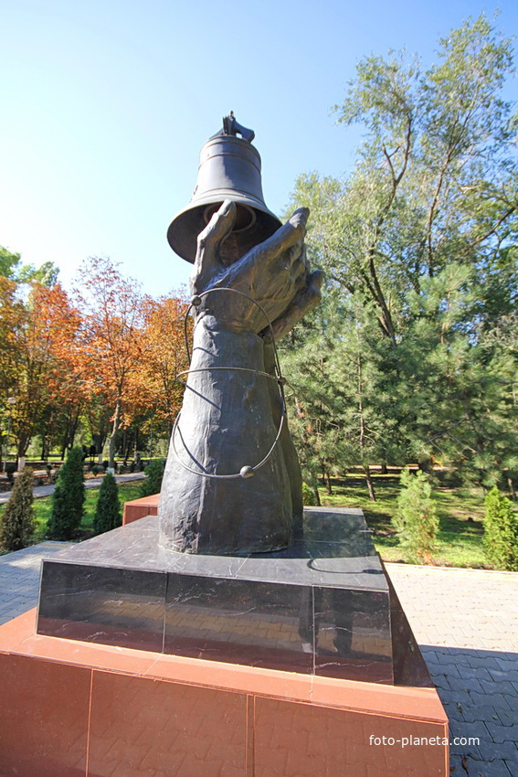 Памятник жертвам Чернобыля