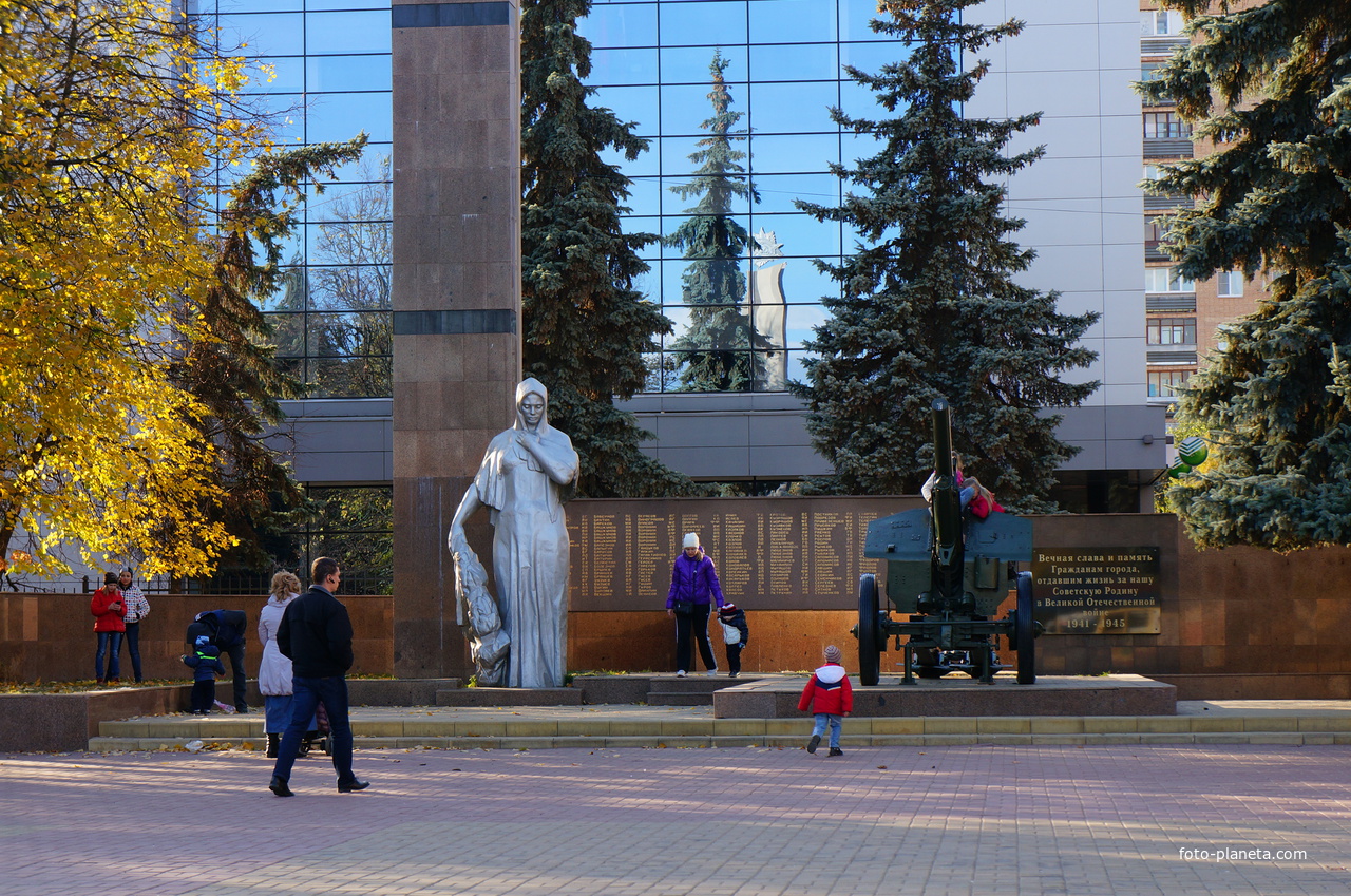 Площадь климовска