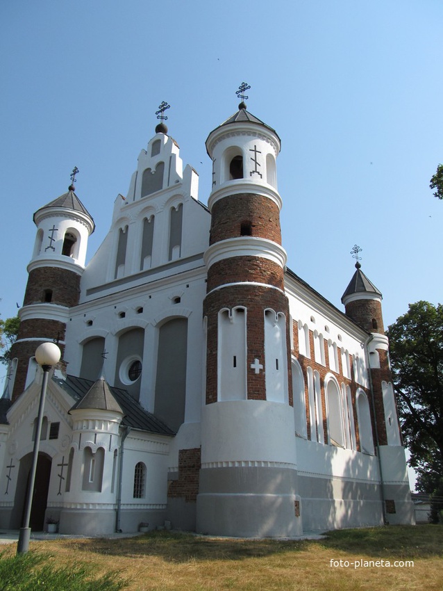 Маломожейковская церковь оборонного типа.