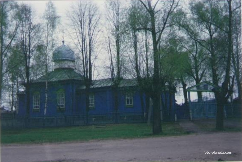 Храм Троицы Живоначальной в посёлке Красный Ткач (с 2001г. Шувое)