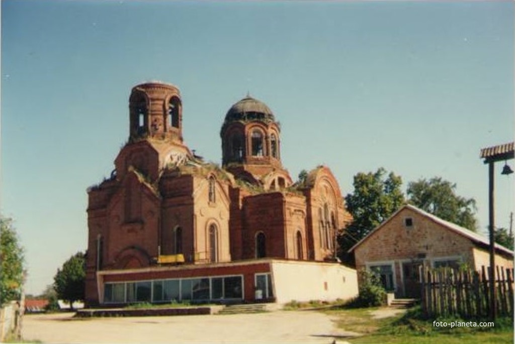 Никольский храм в с. Горки (до восстановления)