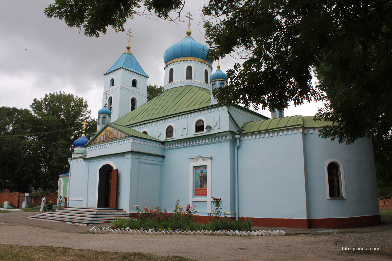 Ейск. На территории Михайло-Архангельского храма.