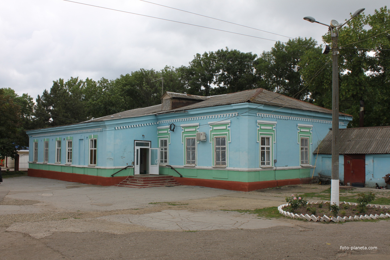 Ейск. На территории Михайло-Архангельского храма.